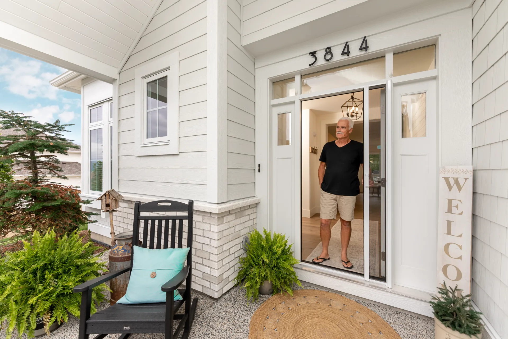 Retractable screen door on a single front door — Reston VA